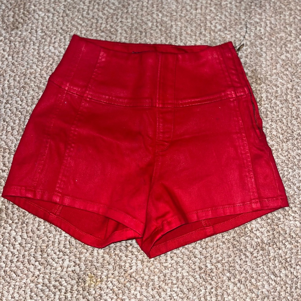 Guess high waisted red shorts that zip on the side